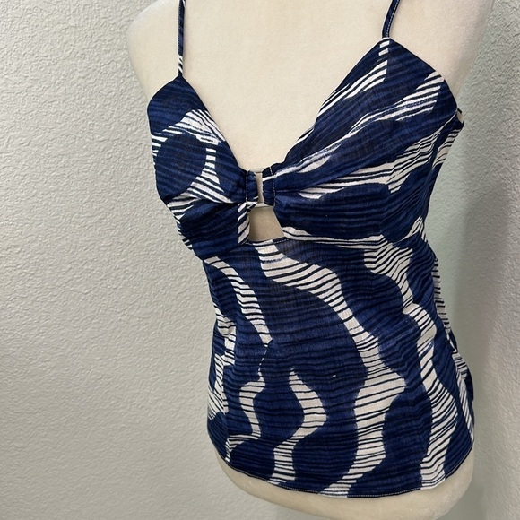Banana Republic spaghetti strap, printed peep hole blouse Size 14 - Picture 5 of 9